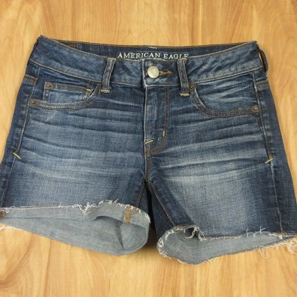 AMERICAN EAGLE Super Stretch‎ Jean Shorts Size 4 Frayed Raw Hem Blue Denim Jorts
